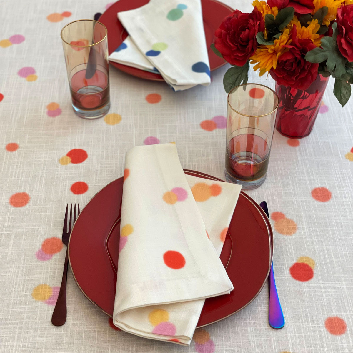 Bubbles Napkins, Runners, and Tablecloths