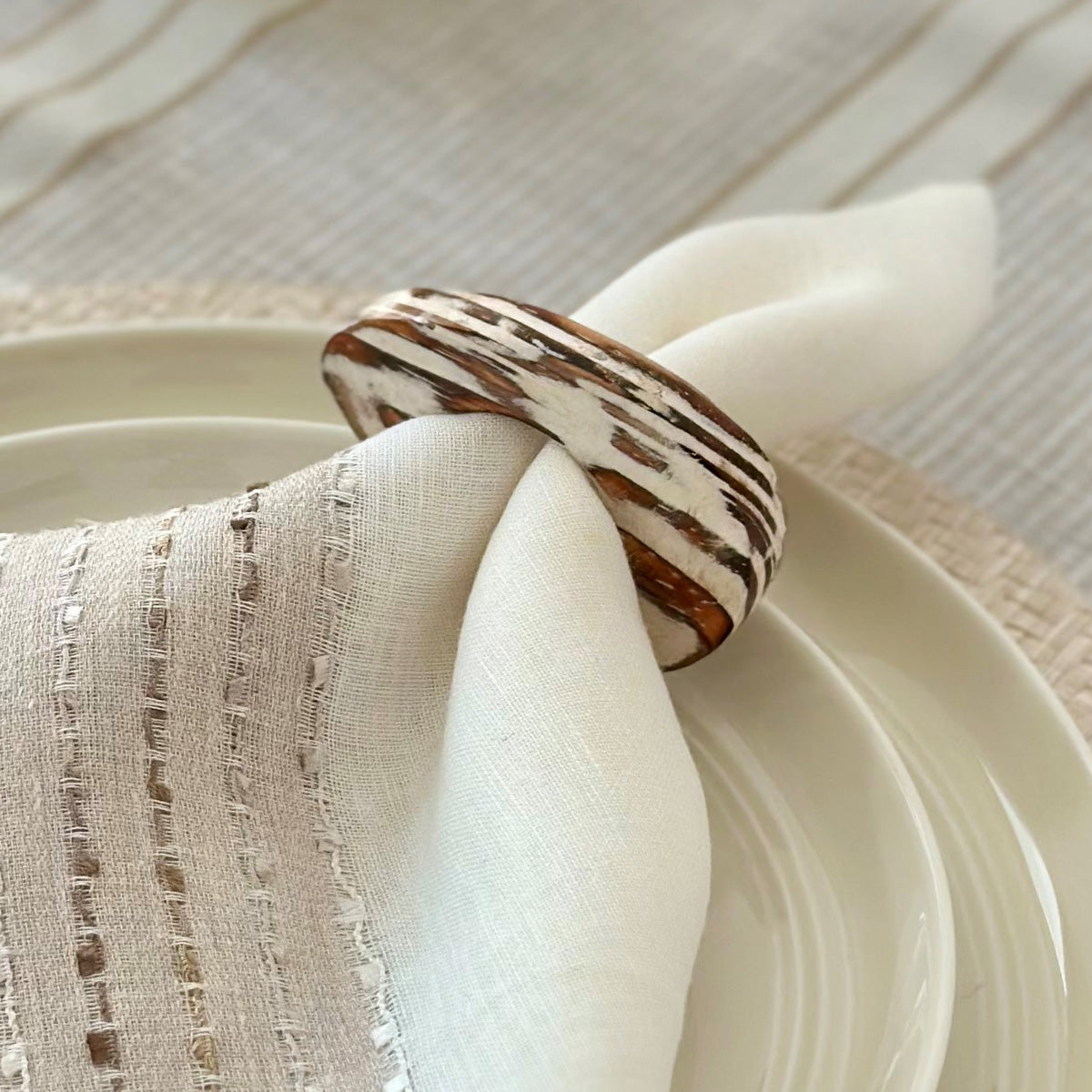 Oval Eye Natural Napkin Ring