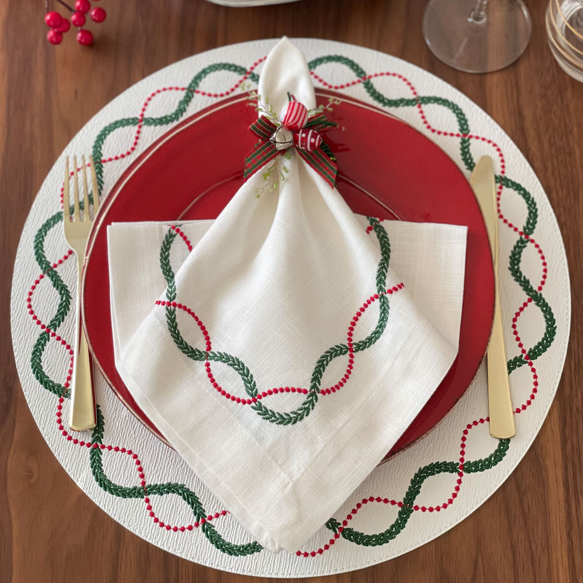 Olympia Embroidered Vinyl Placemats