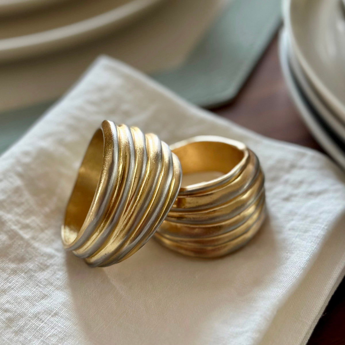 Swirl Metallic Napkin Ring