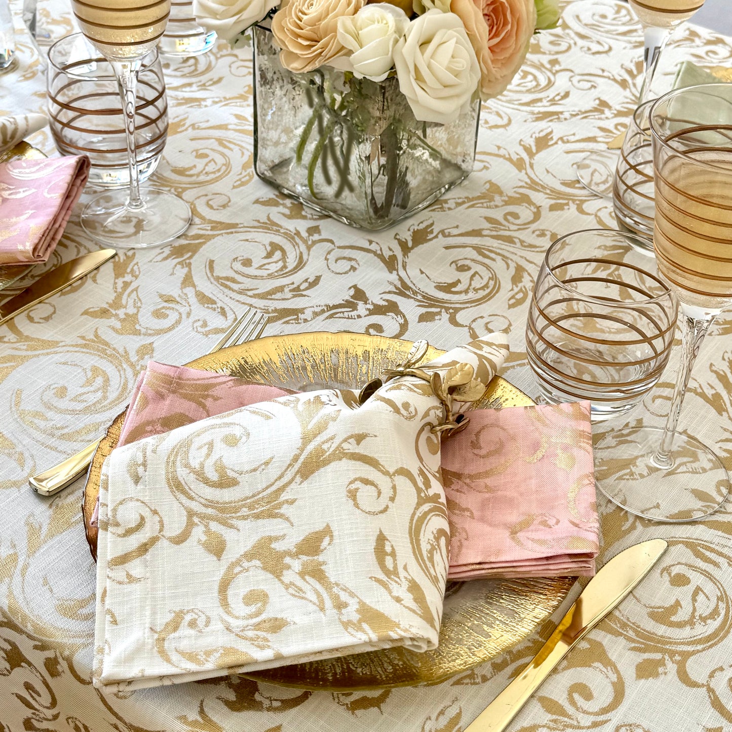 Palazzo Scroll Metallic Printed Table Linens
