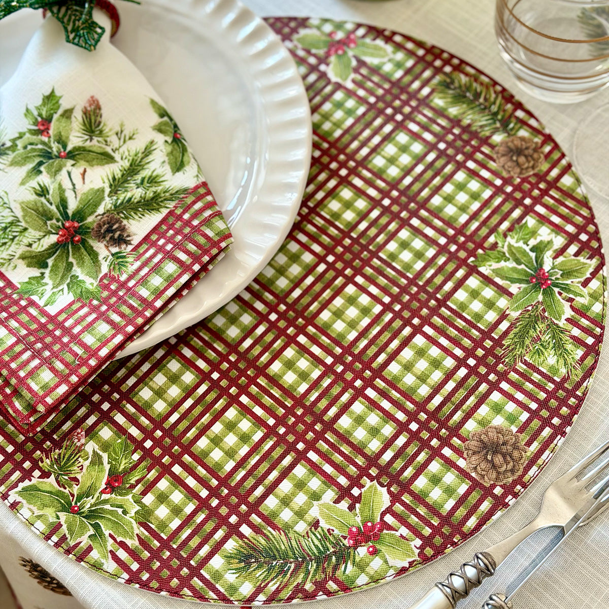 Hollypine Holiday Tartan Vinyl Placemats